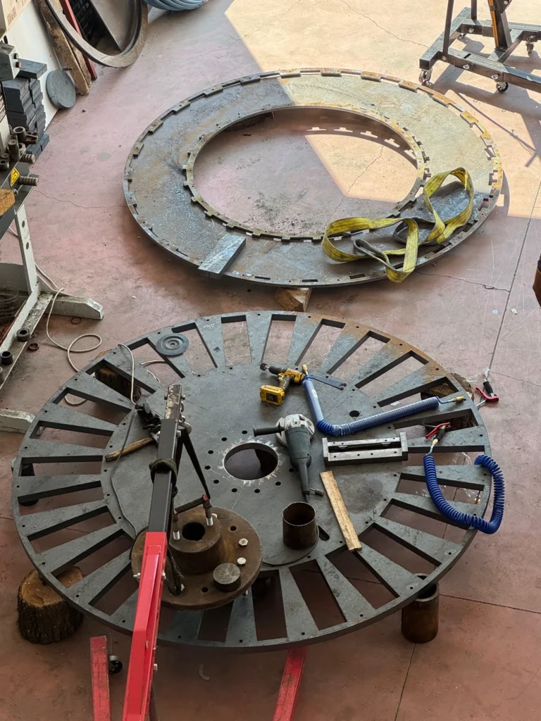 Büyük çaplı Dairesel Flanş ve Metal Konstrüksiyon İmalatı
